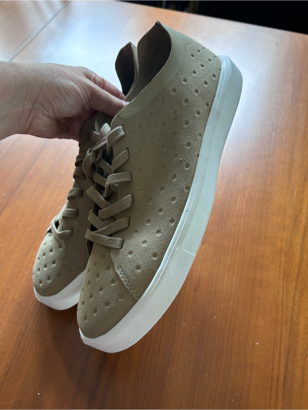 Men's 9.5 Native Casual Lace-Up Sneakers Tan